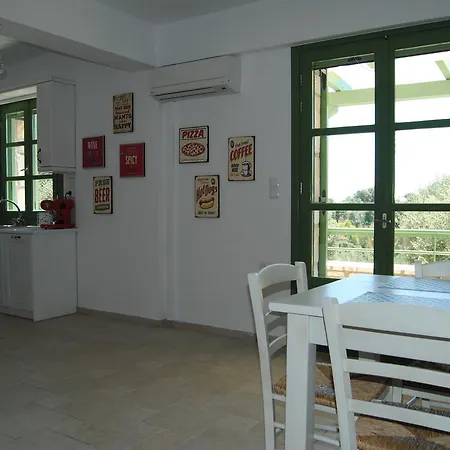 Case de vacanță Tati Kastos