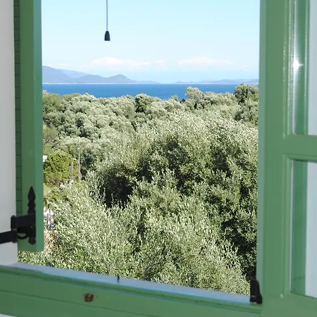 Tati Καστός