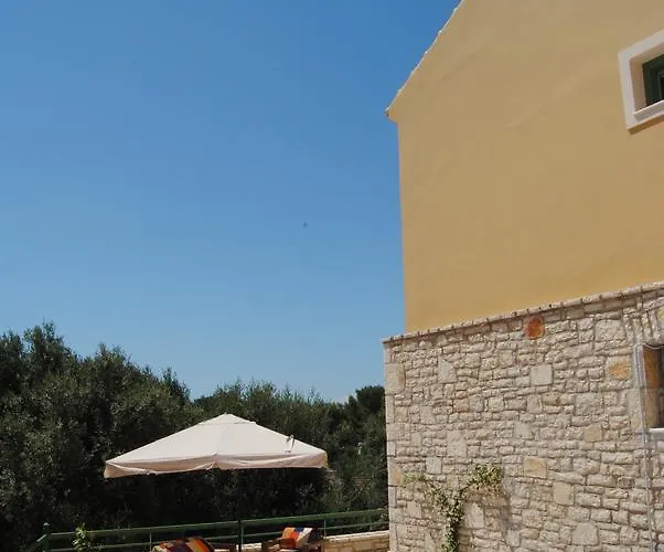 Tati בית נופש Kastos